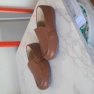 Boys shoes